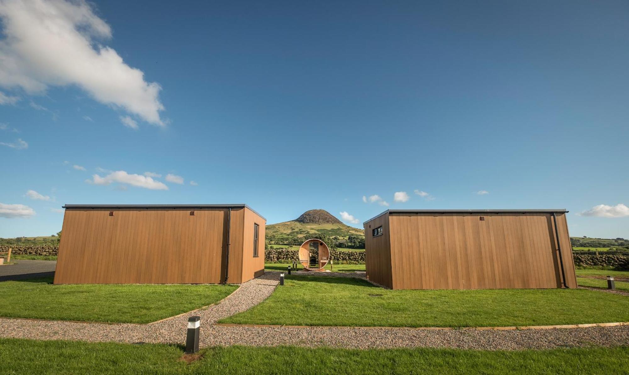 Slemish Hideaway - Funky Pheasant Villa Broughshane ภายนอก รูปภาพ